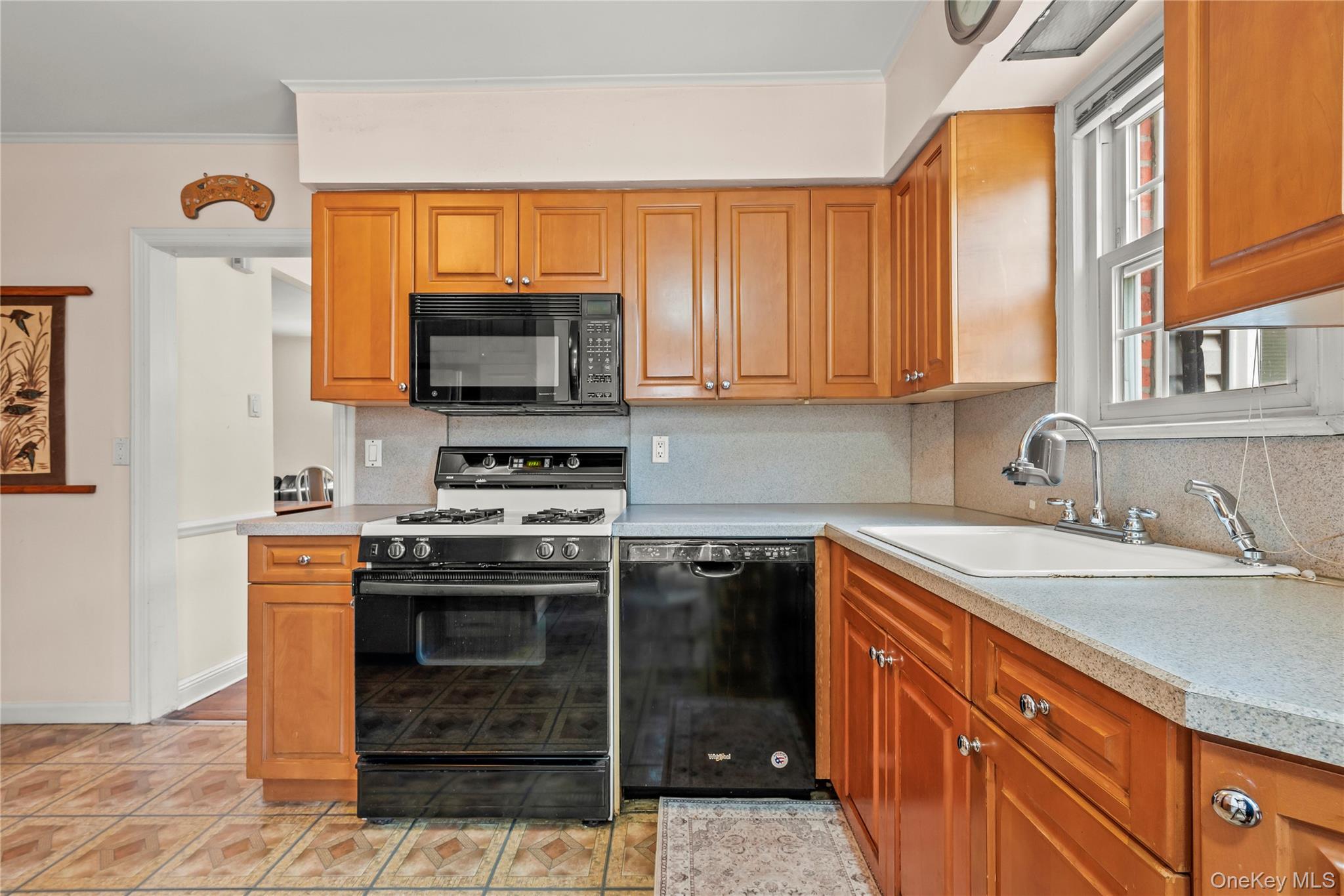 7548 195th Street, Fresh Meadows, NY 11366