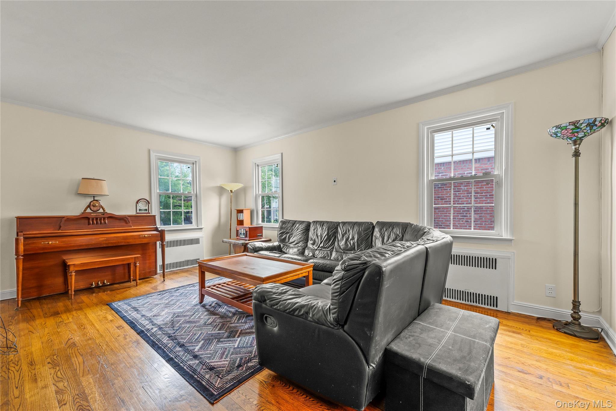 7548 195th Street, Fresh Meadows, NY 11366