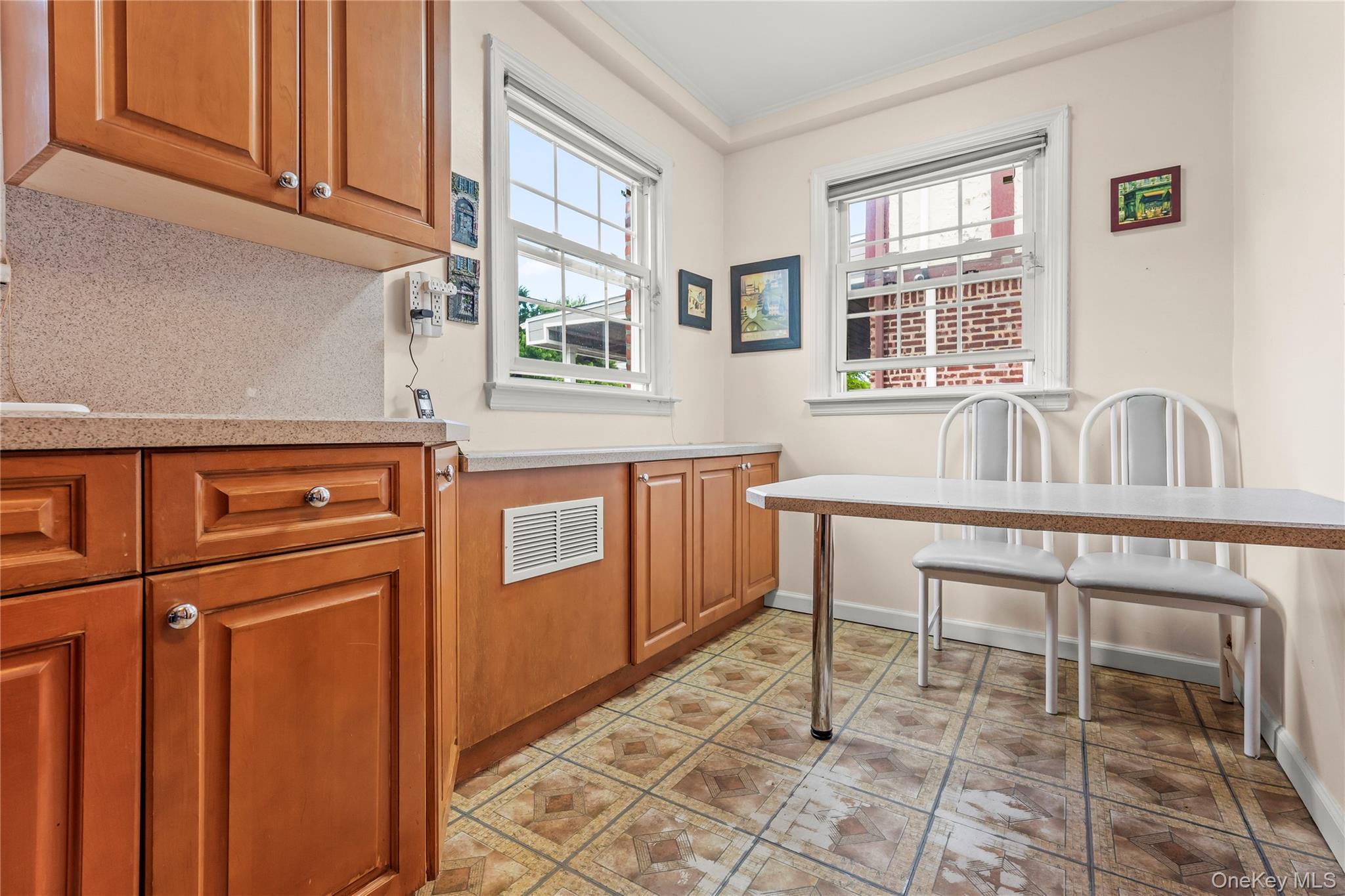 7548 195th Street, Fresh Meadows, NY 11366