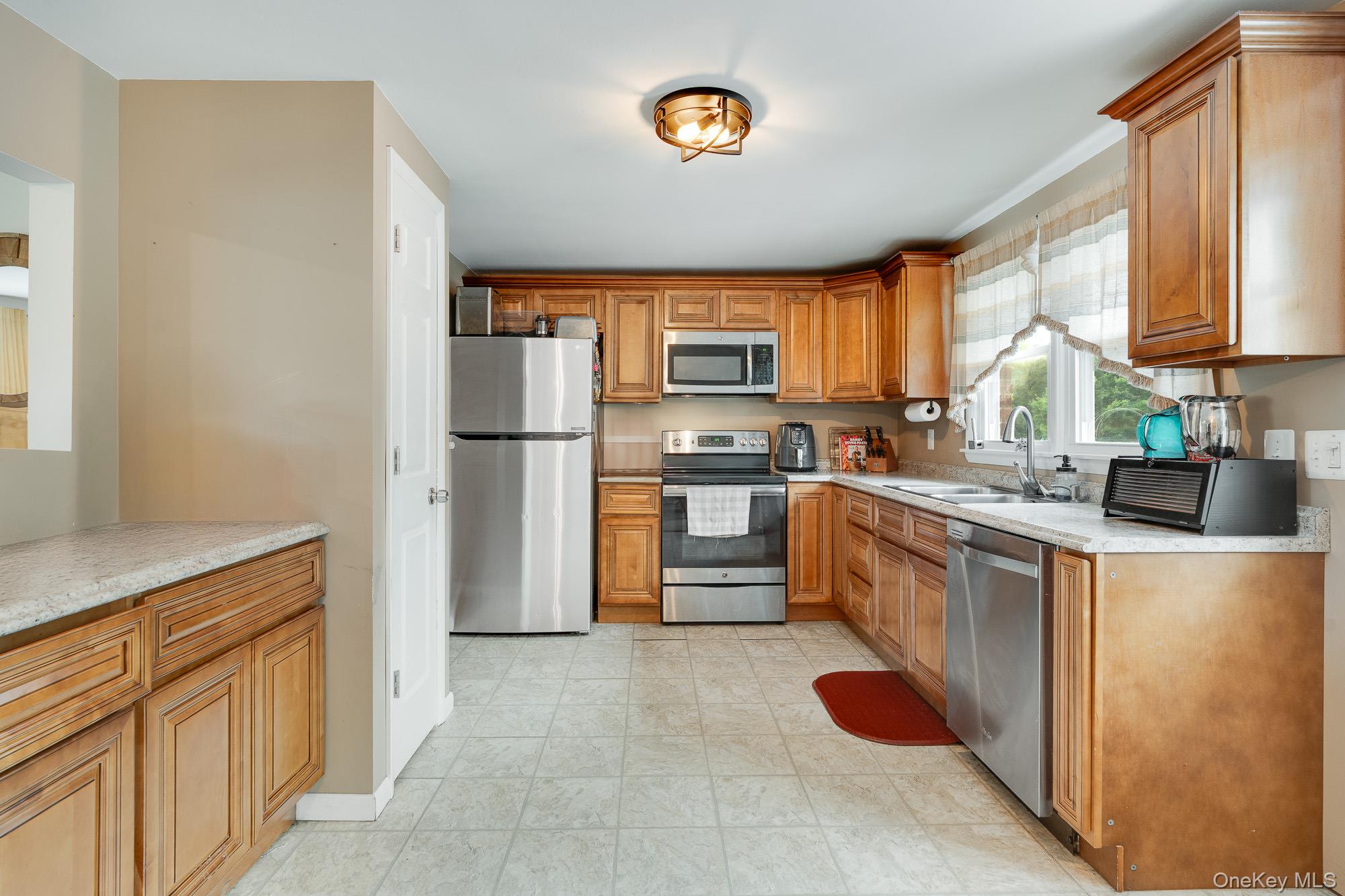 177 Highland Avenue, Marlboro, NY 12542