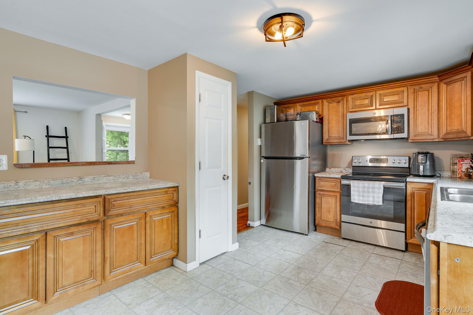 177 Highland Avenue, Marlboro, NY 12542