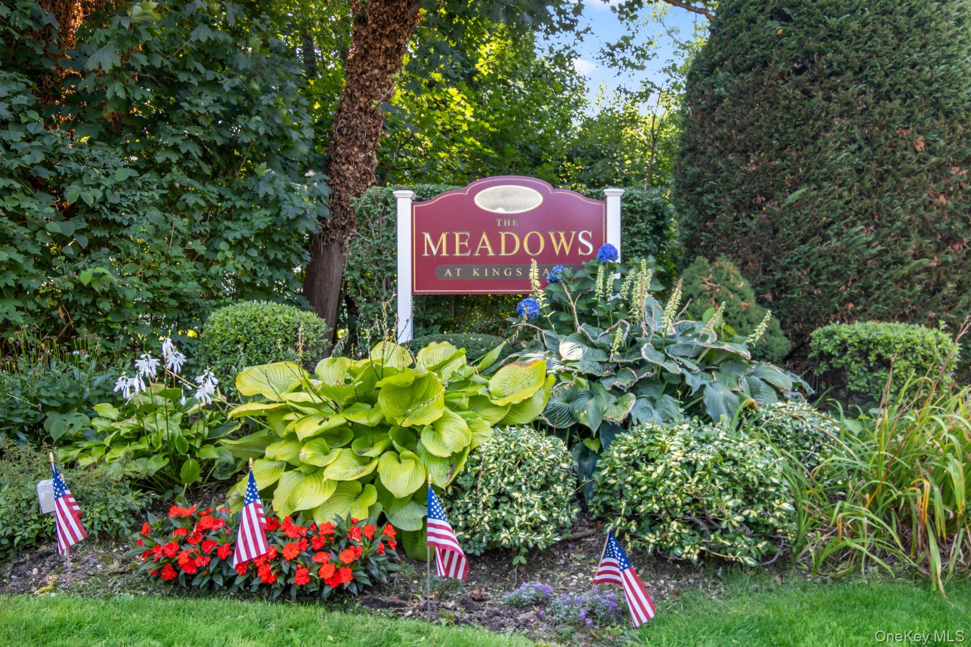 16 Indian Trace, Kings Park, NY 11754