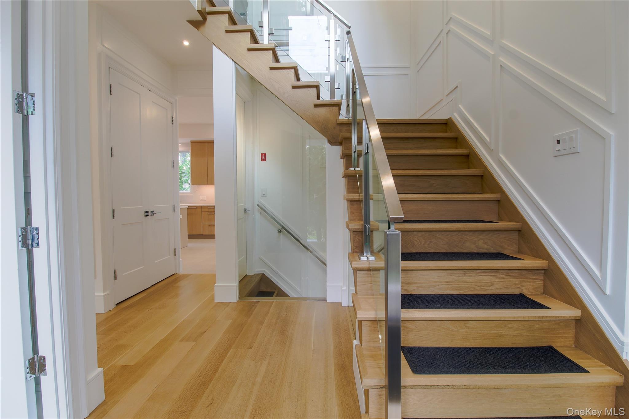 8 Sealy Drive, Lawrence, NY 11559