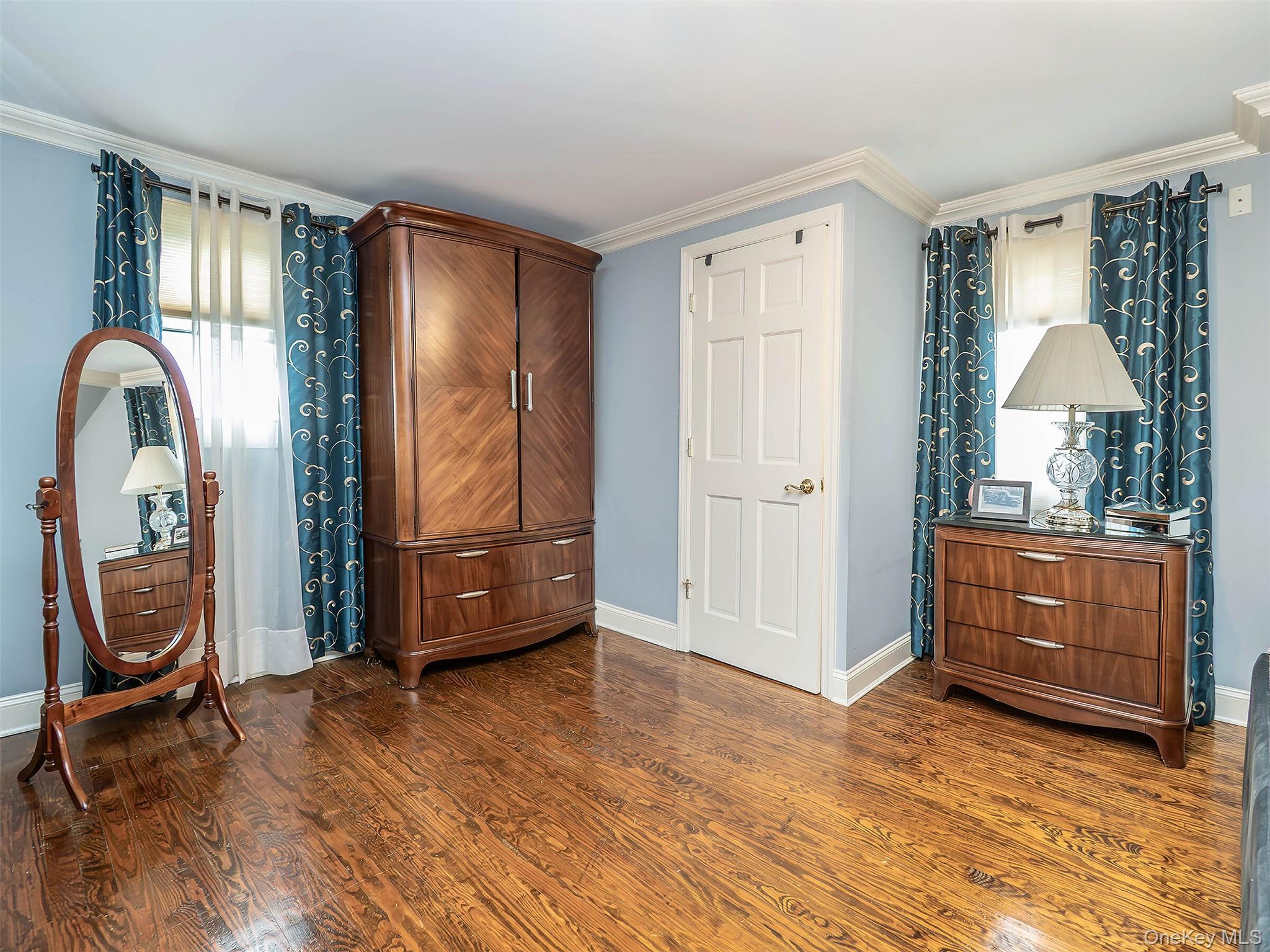 114 Dorset Avenue, Albertson, NY 11507