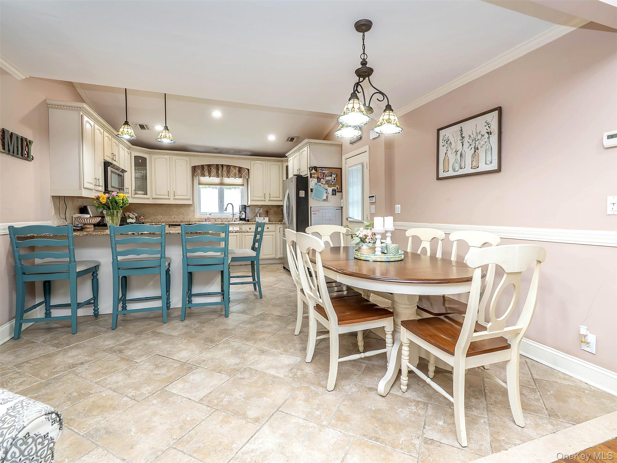 114 Dorset Avenue, Albertson, NY 11507