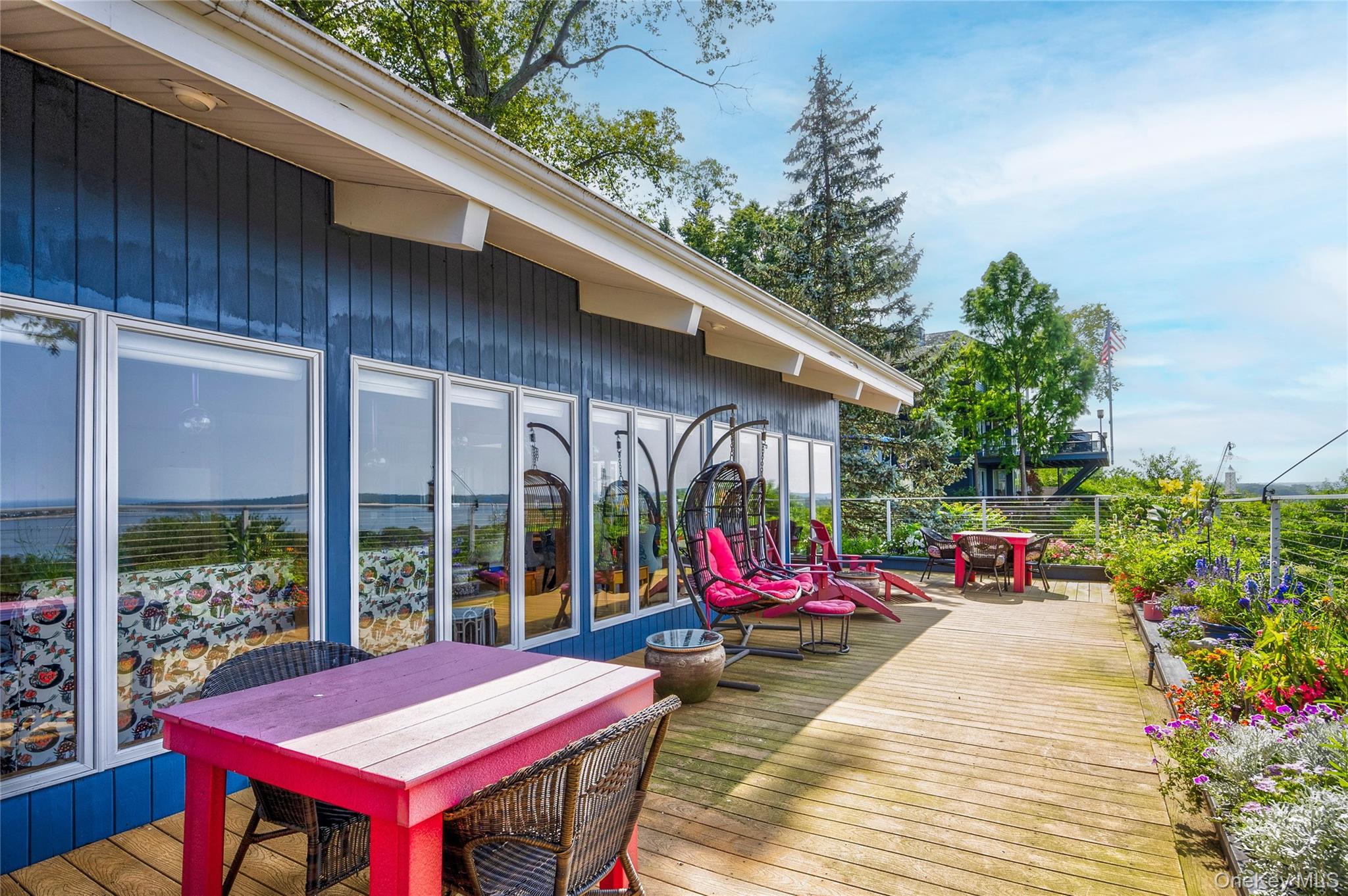 14 Mariners Lane, Northport, NY 11768