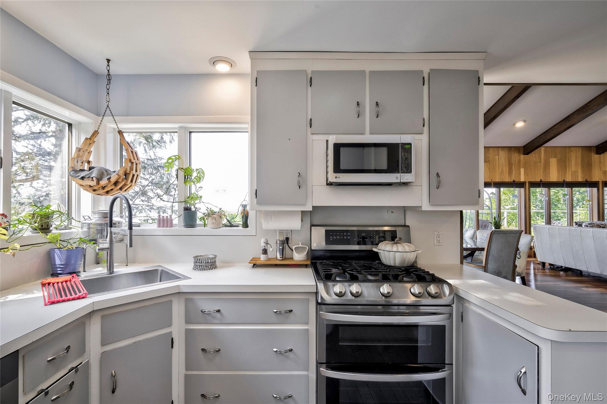 14 Mariners Lane, Northport, NY 11768