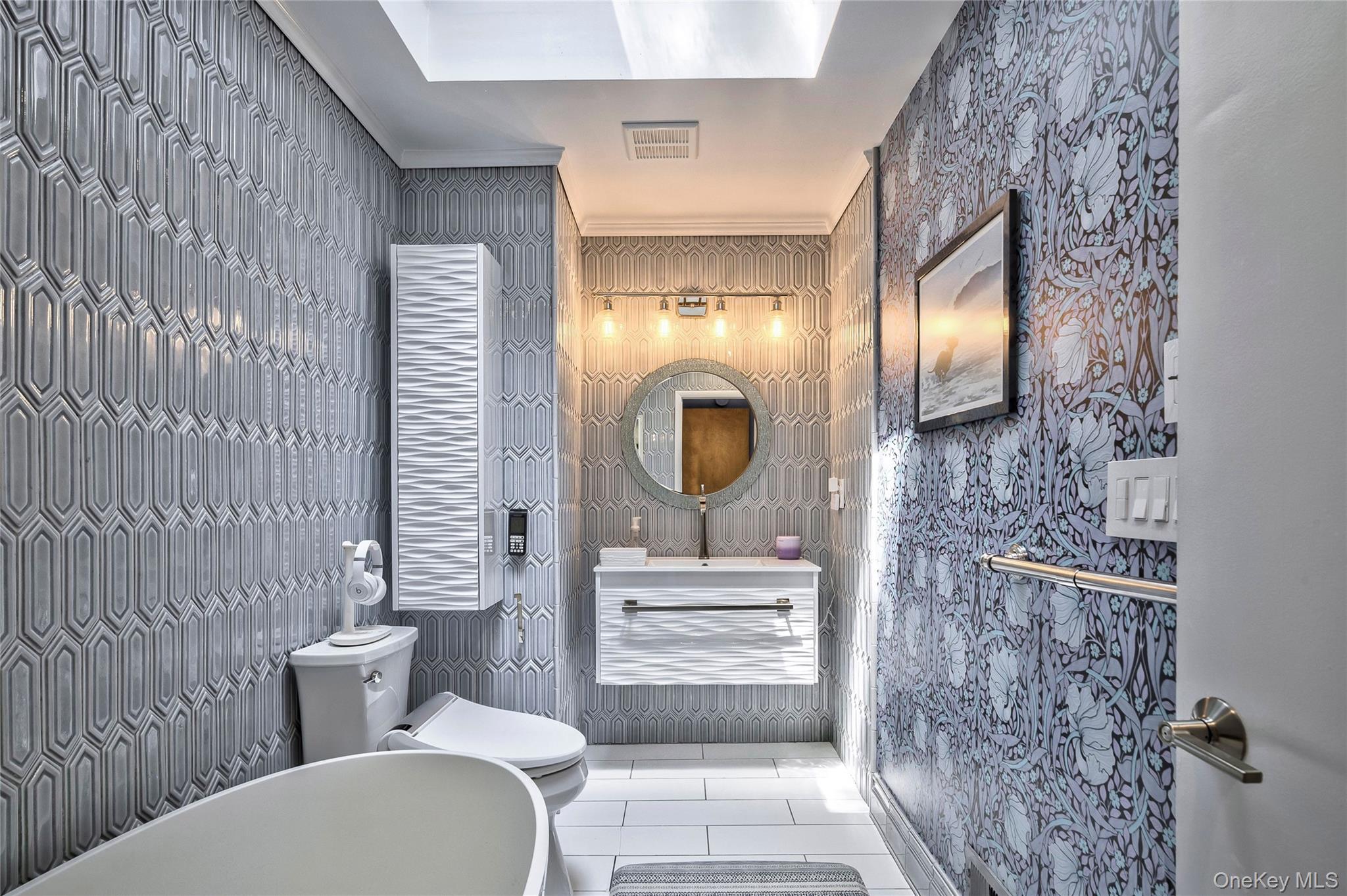 14 Mariners Lane, Northport, NY 11768