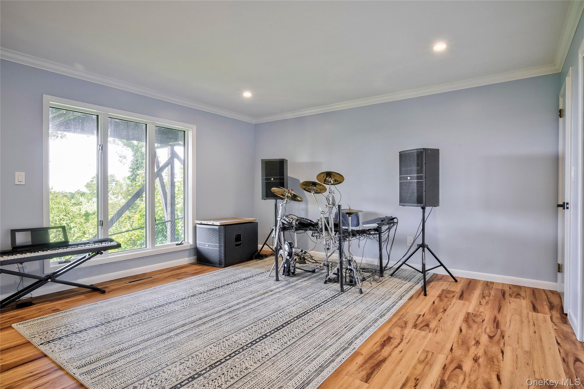 14 Mariners Lane, Northport, NY 11768