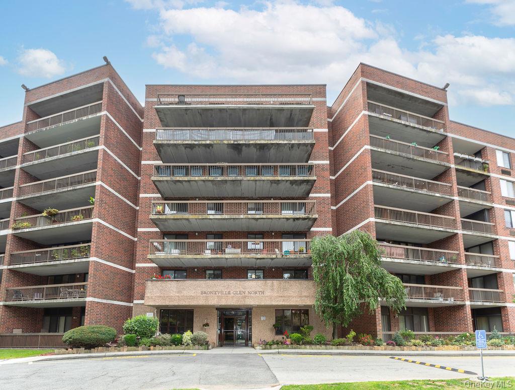 1374 Midland Avenue Avenue # 507, Bronxville, NY 10708