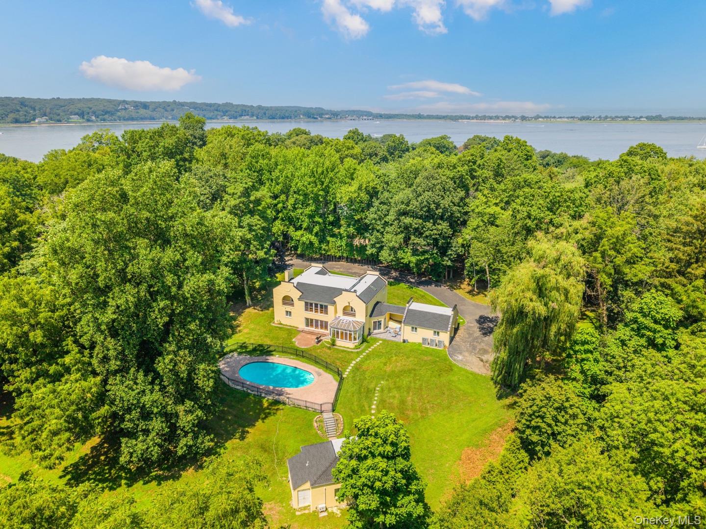 530 S Centre Island Road, Oyster Bay, NY 11771