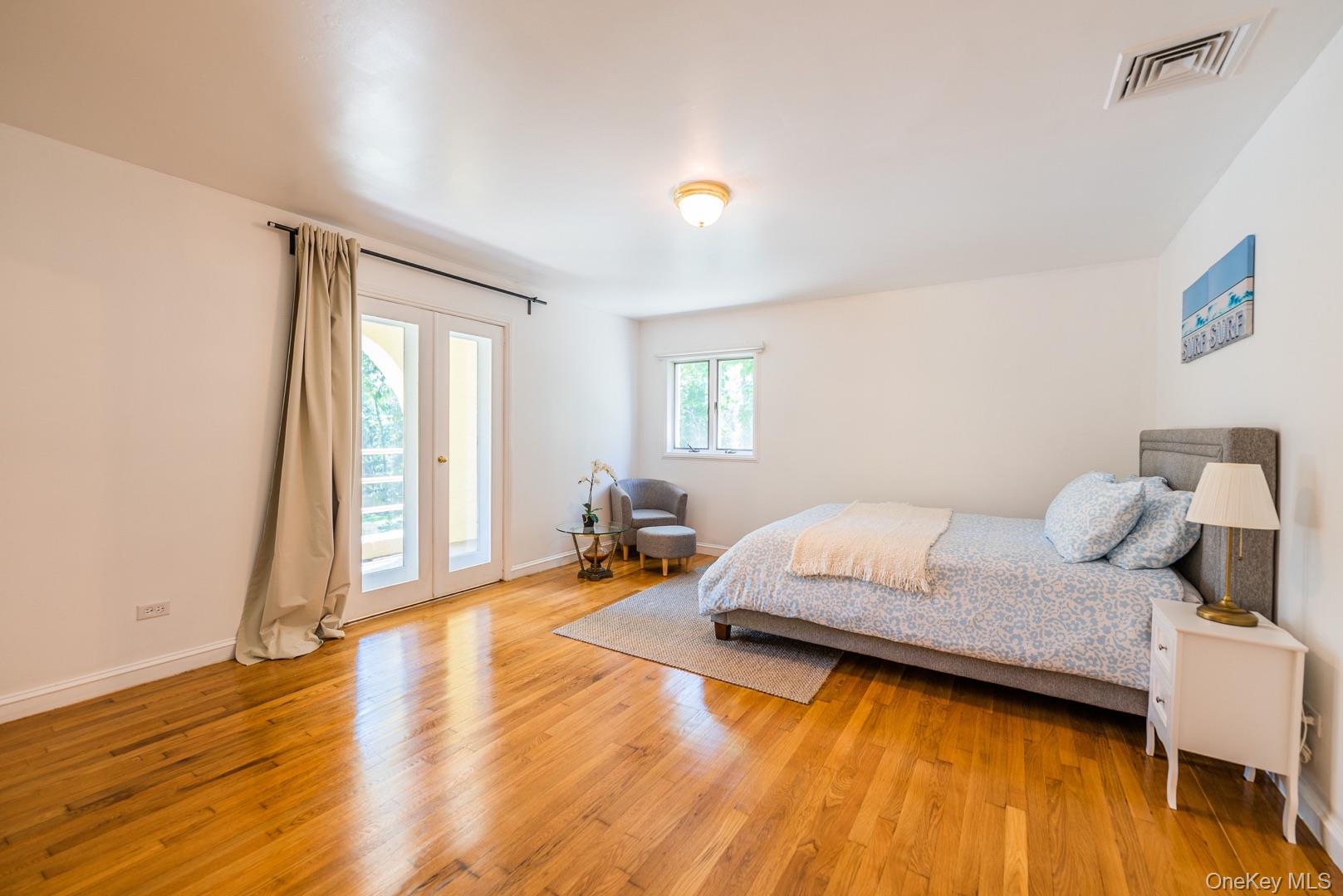 530 S Centre Island Road, Oyster Bay, NY 11771