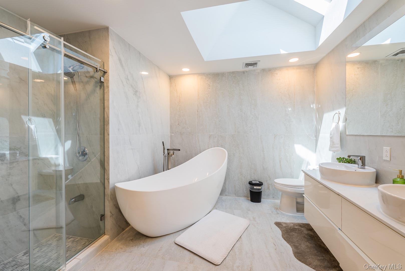 530 S Centre Island Road, Oyster Bay, NY 11771