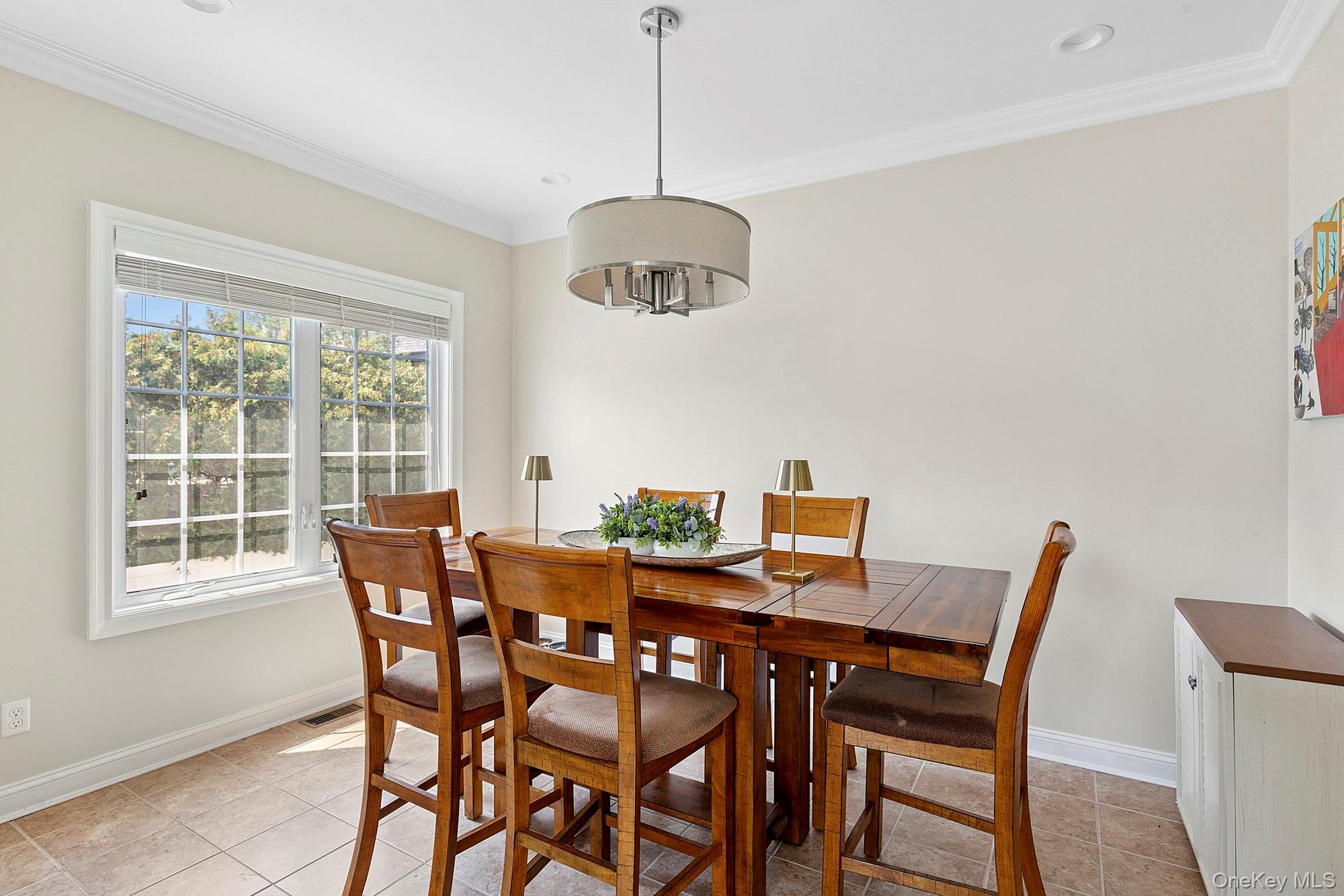 106 Morris Avenue # 8, Rockville Centre, NY 11570