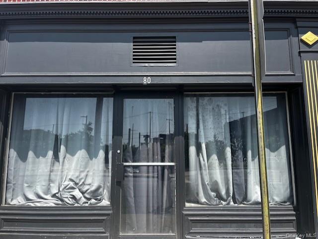 80 2nd Street # Store Front, Mineola, NY 11501