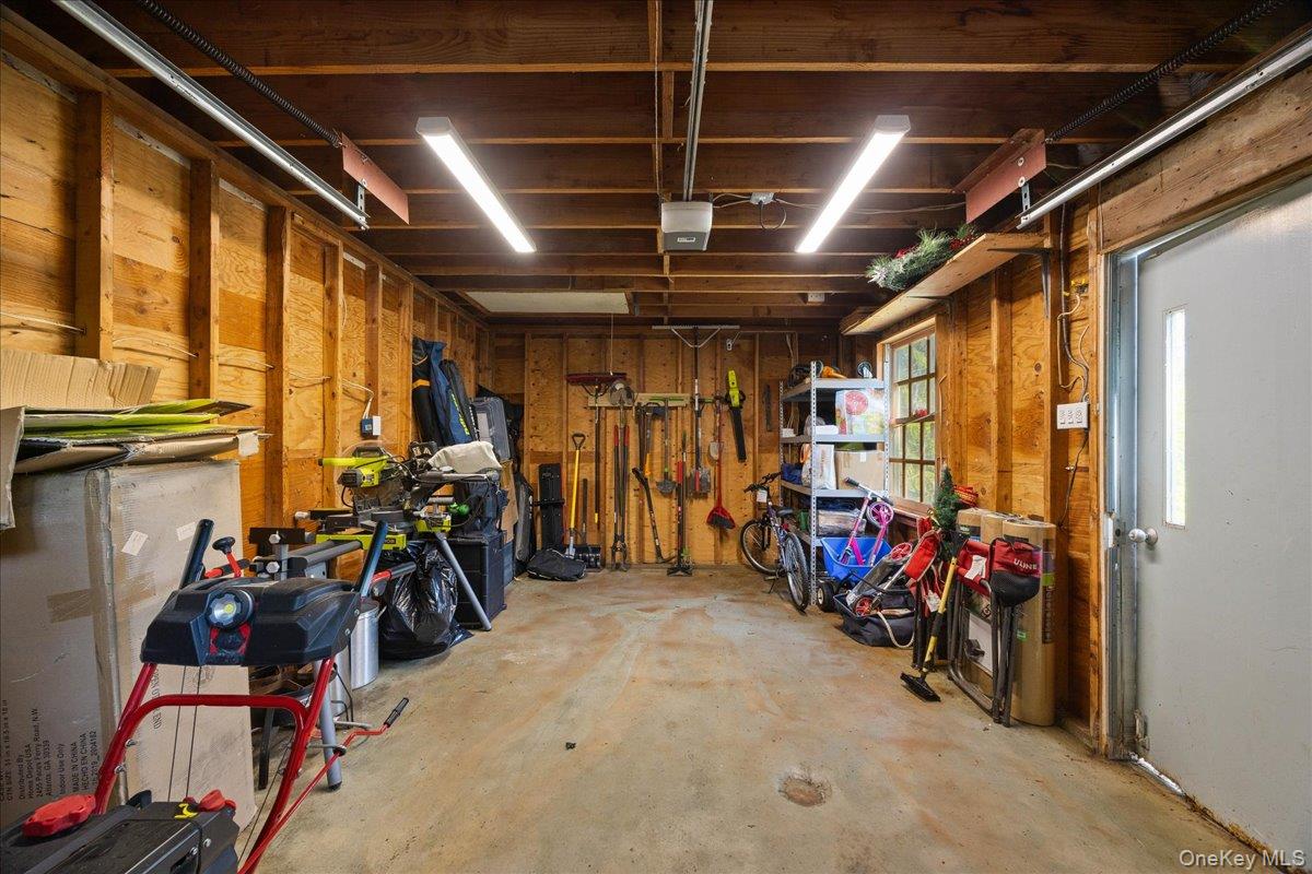 398 E Main Street, Jefferson Valley, NY 10535