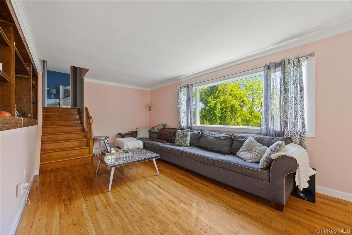 398 E Main Street, Jefferson Valley, NY 10535