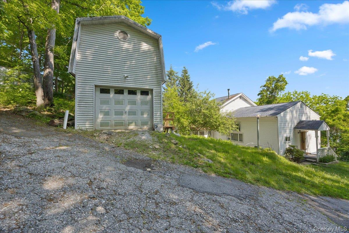 398 E Main Street, Jefferson Valley, NY 10535