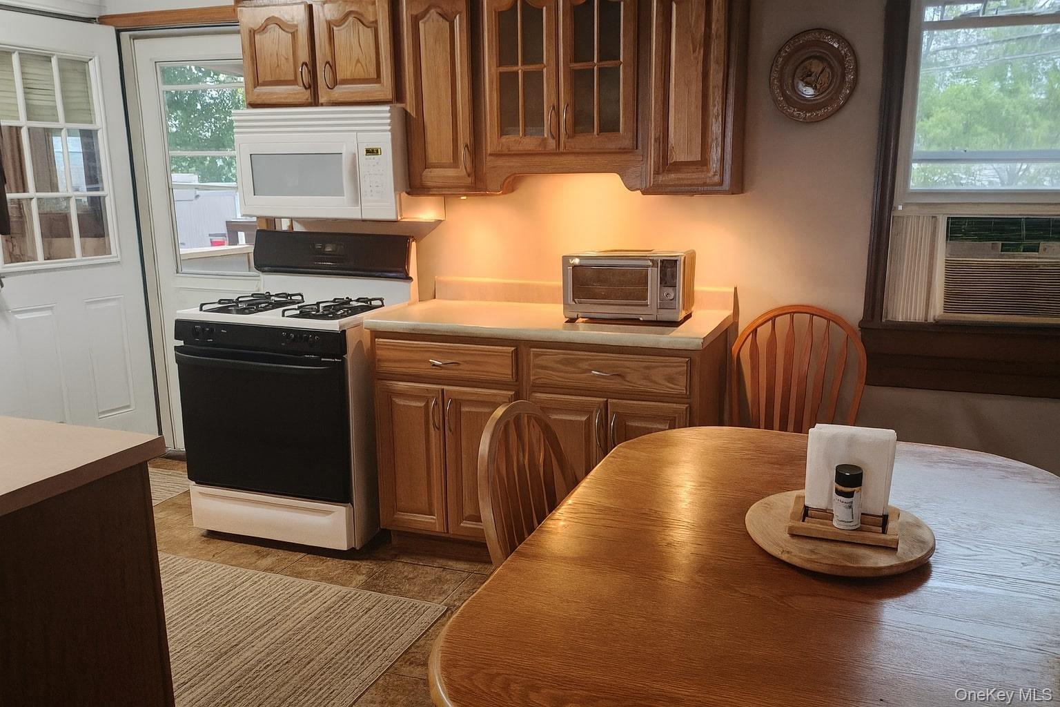 6 Ford Drive W, Massapequa, NY 11758