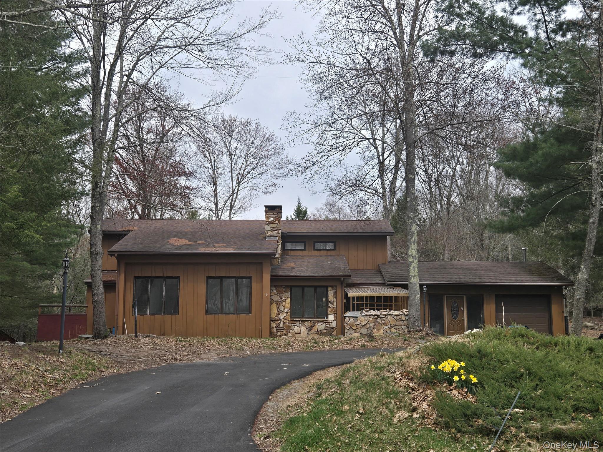 13 Skunk Hollow Road, South Fallsburg, NY 12779