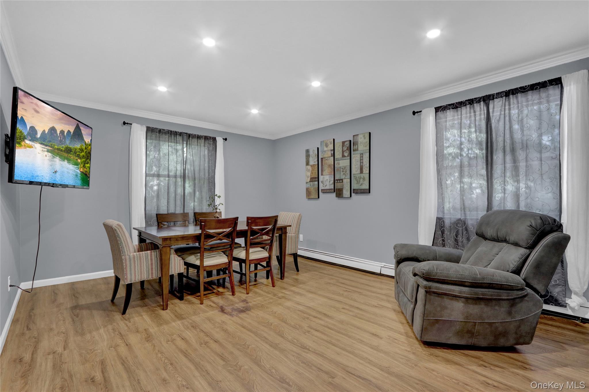 100 Erlanger Boulevard, North Babylon, NY 11703