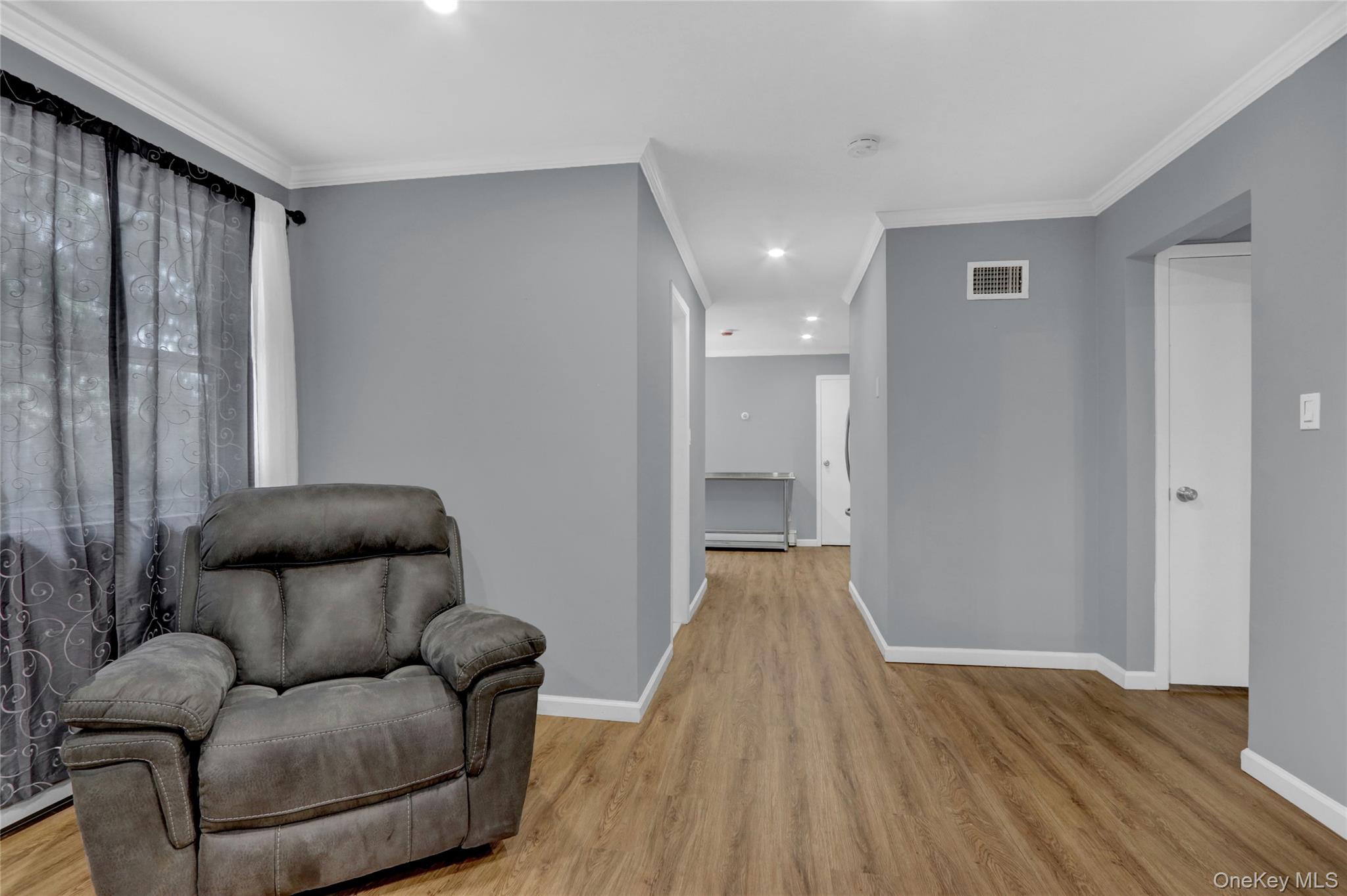 100 Erlanger Boulevard, North Babylon, NY 11703