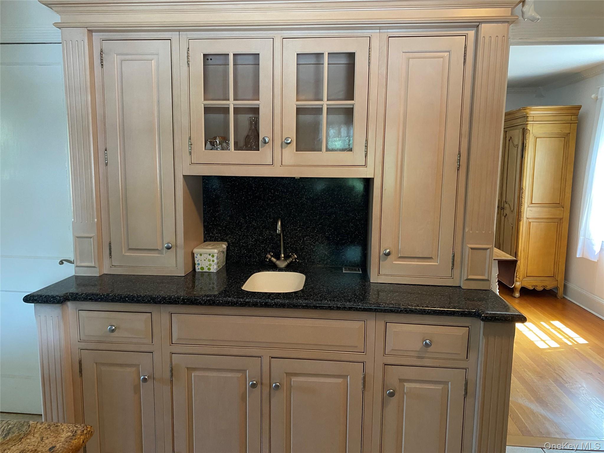 3937 John Lane, Seaford, NY 11783