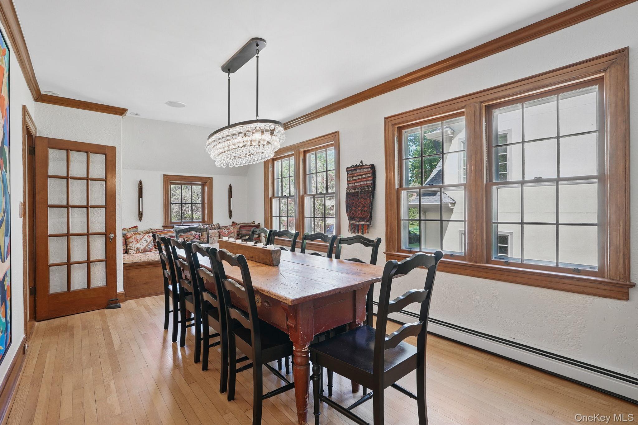 16 Coralyn Road, Scarsdale, NY 10583