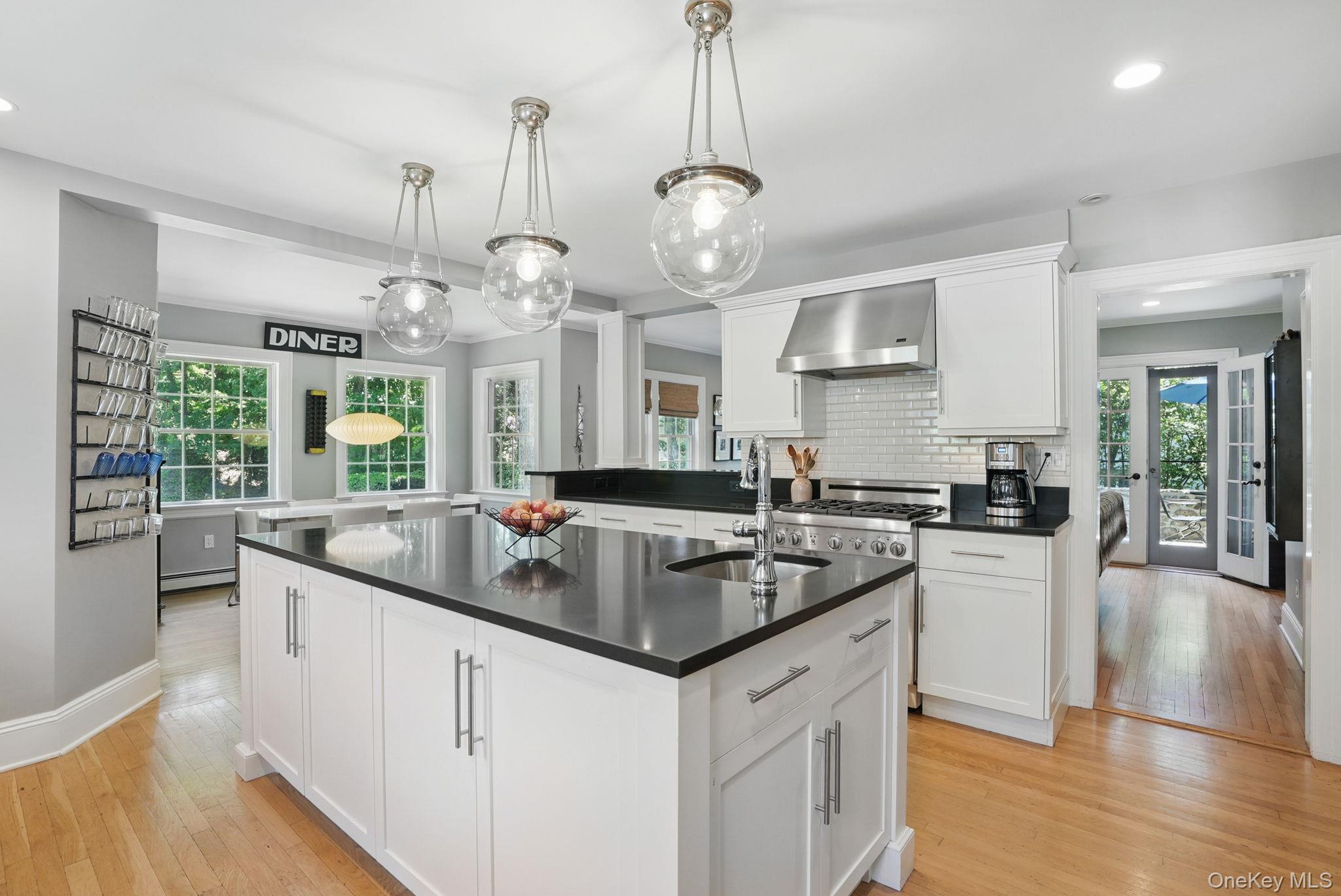 16 Coralyn Road, Scarsdale, NY 10583