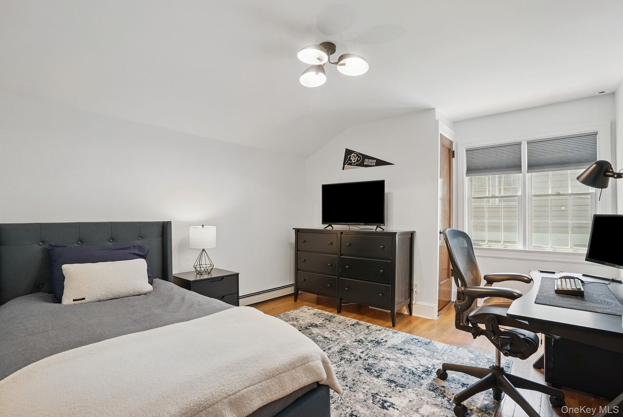 16 Coralyn Road, Scarsdale, NY 10583