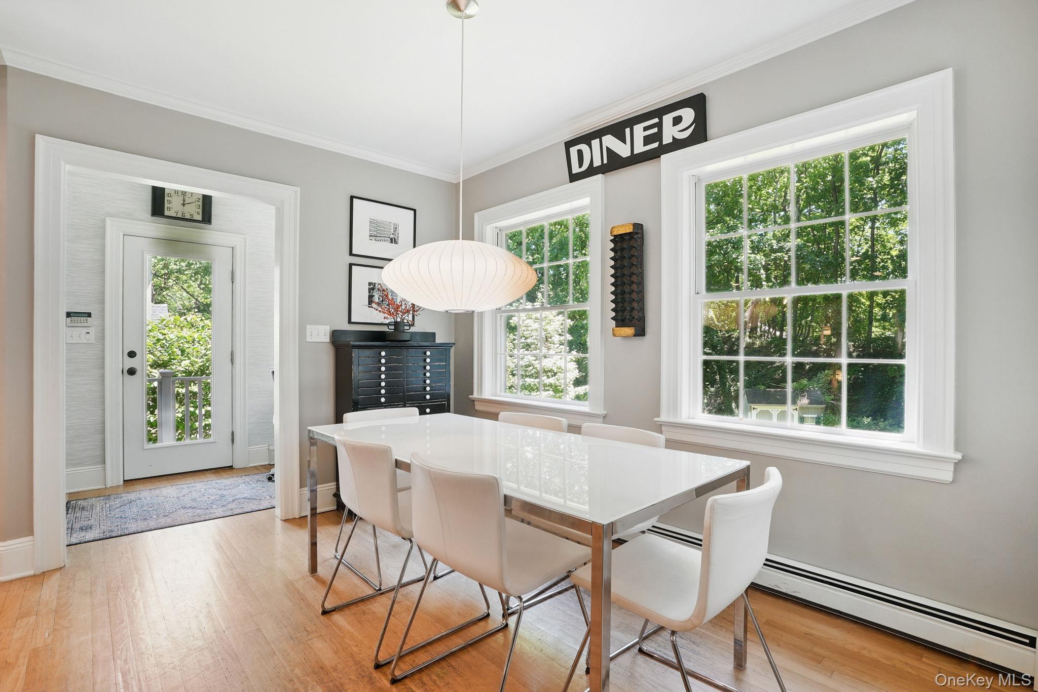 16 Coralyn Road, Scarsdale, NY 10583