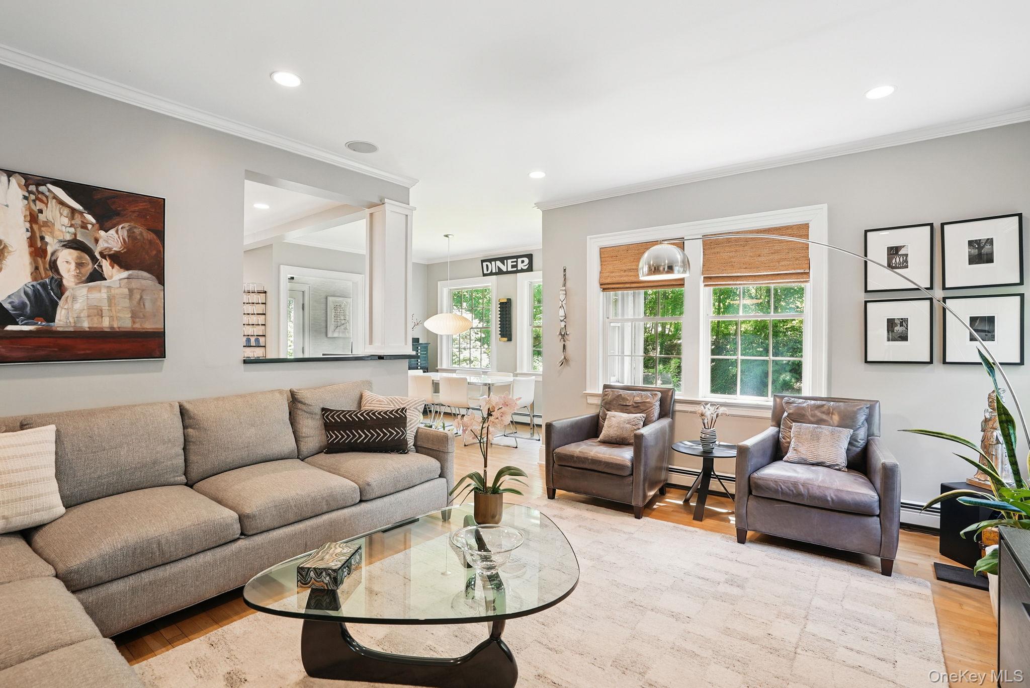 16 Coralyn Road, Scarsdale, NY 10583