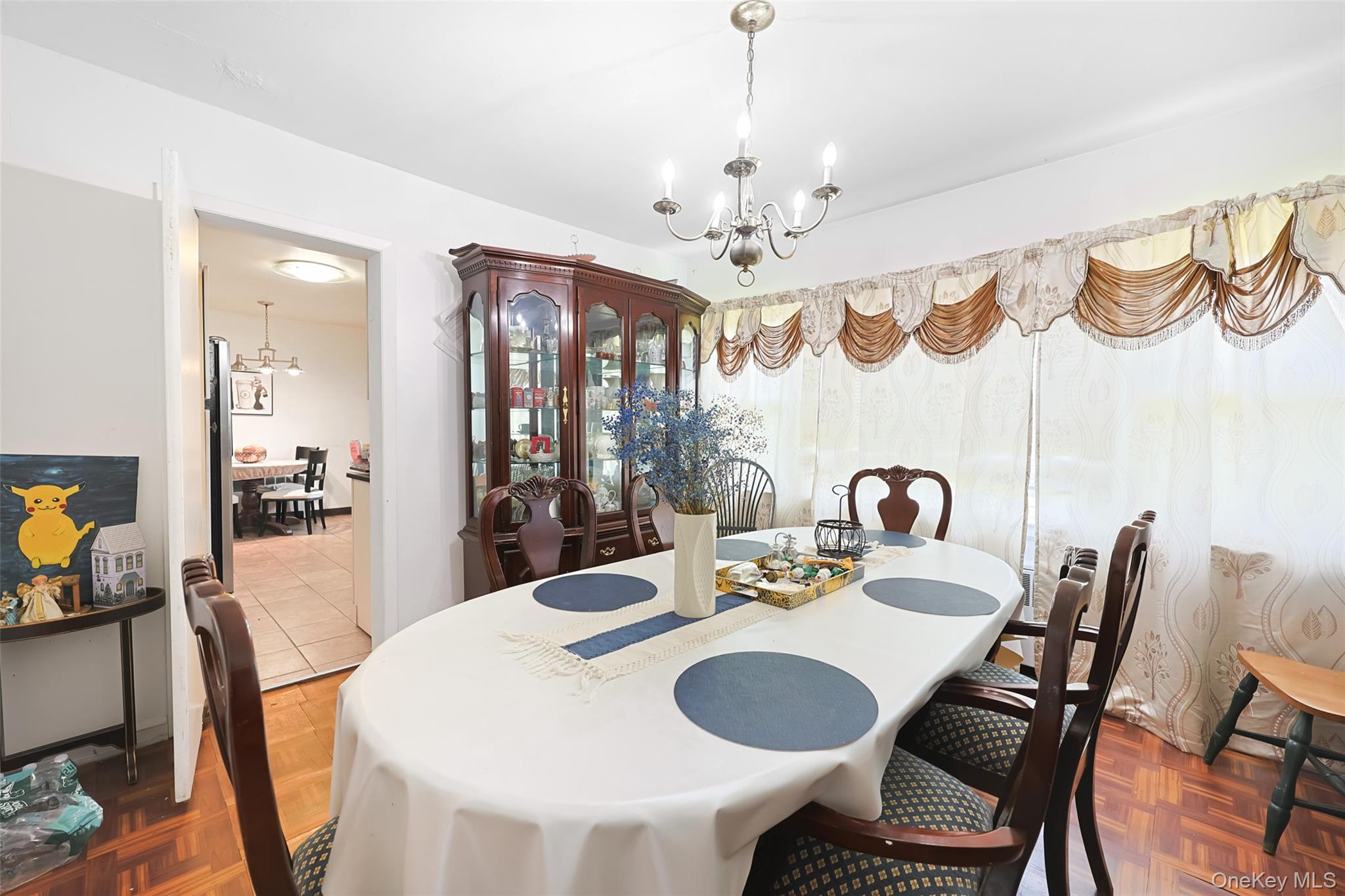 84 Middle Neck Road, Flower Hill, NY 11576