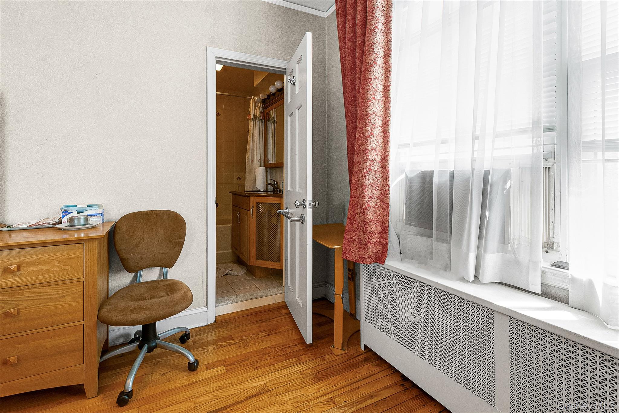 72-89 Yellowstone Boulevard, Forest Hills, NY 11375