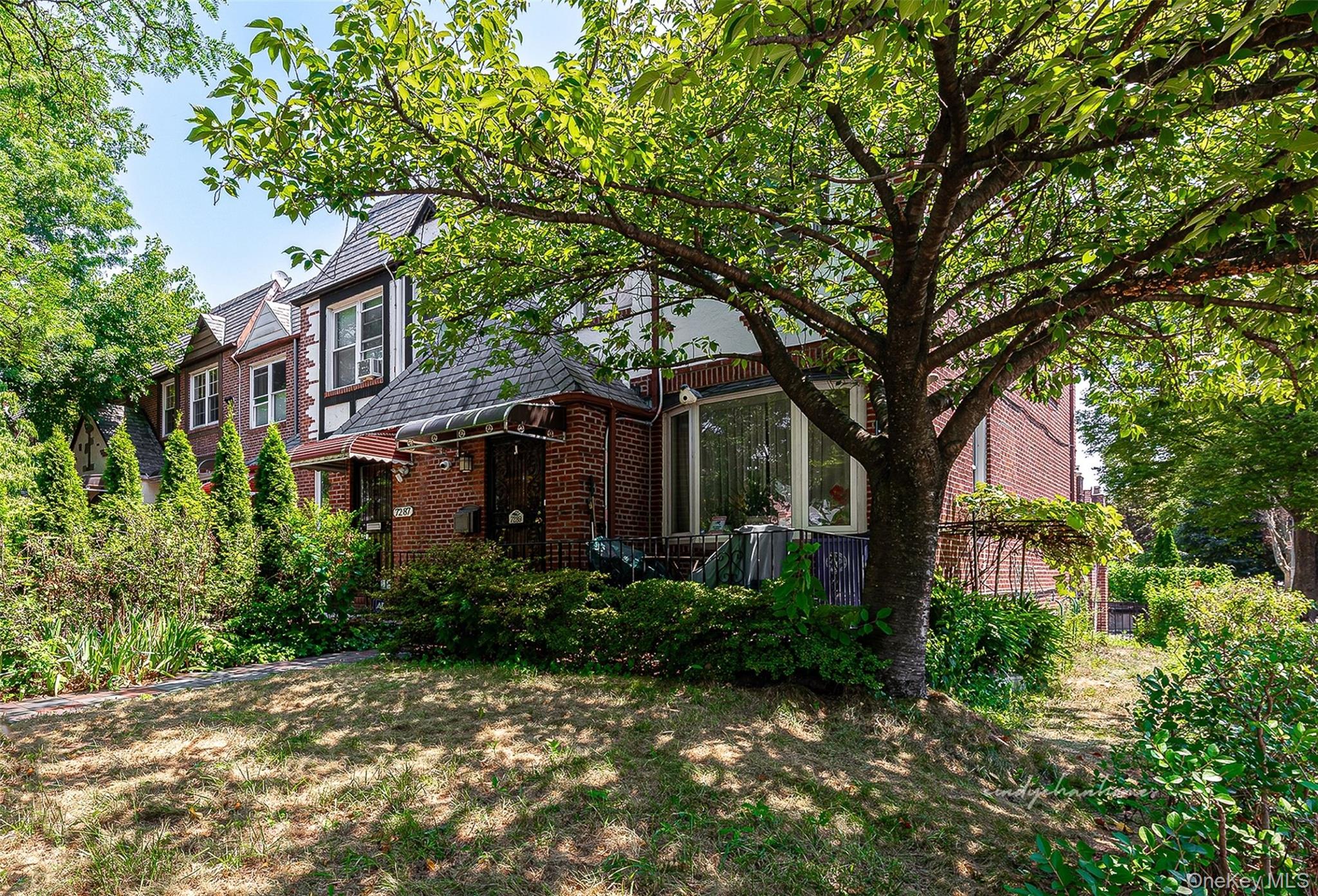 72-89 Yellowstone Boulevard, Forest Hills, NY 11375