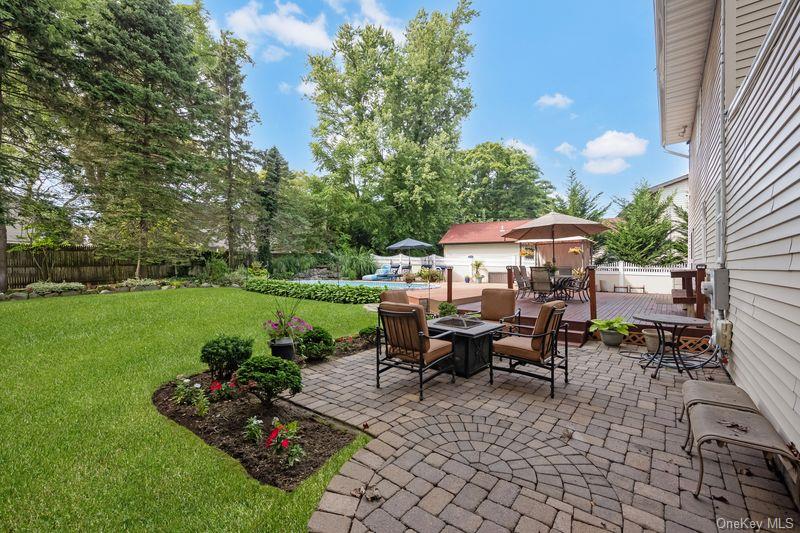 1 Earl Road, Melville, NY 11747