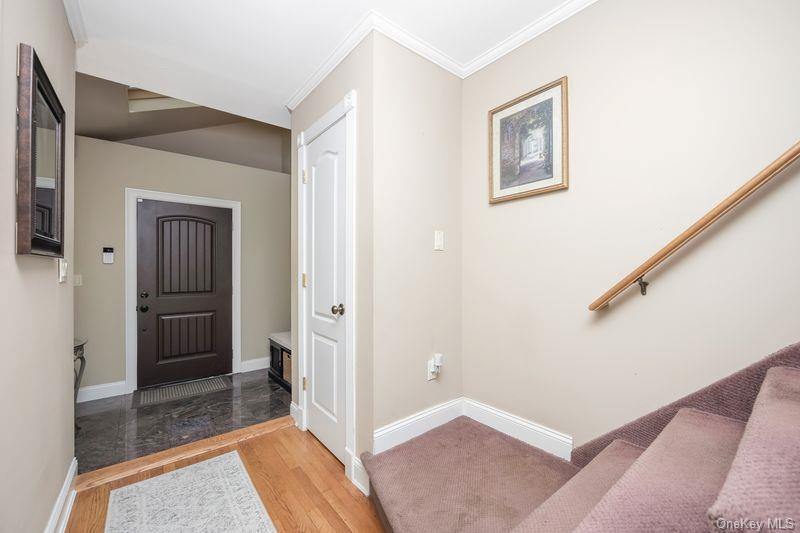 1 Earl Road, Melville, NY 11747