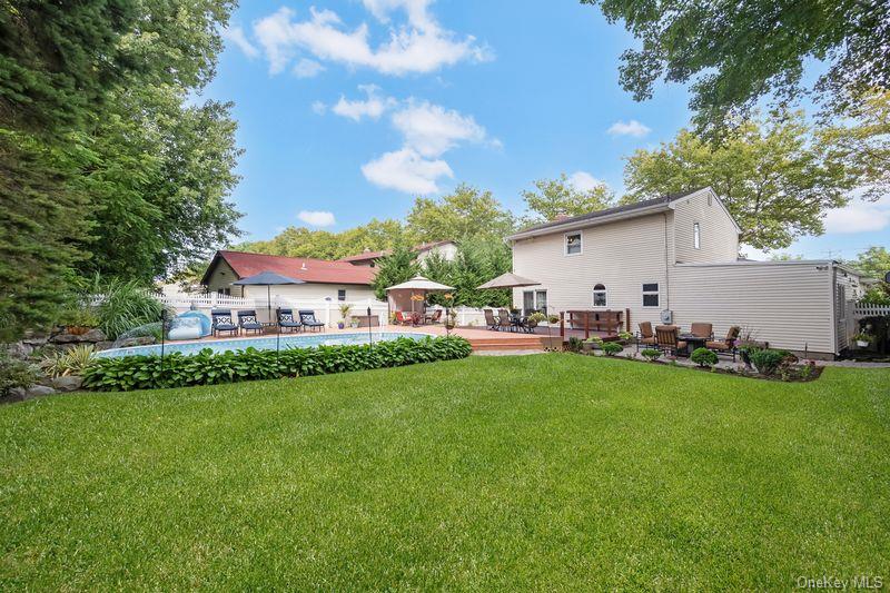 1 Earl Road, Melville, NY 11747