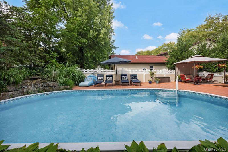 1 Earl Road, Melville, NY 11747