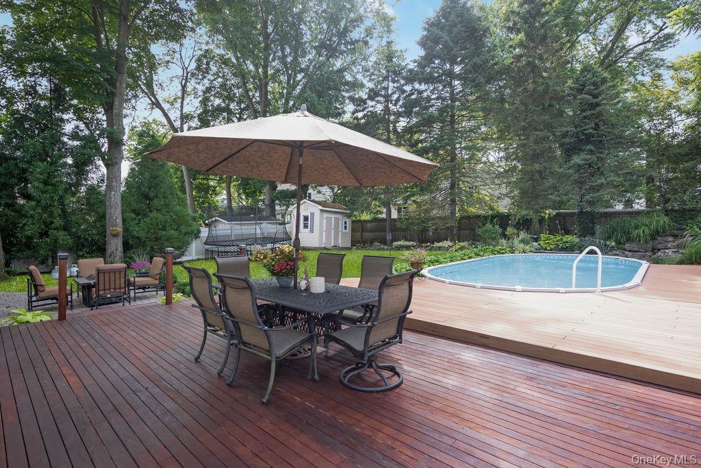 1 Earl Road, Melville, NY 11747