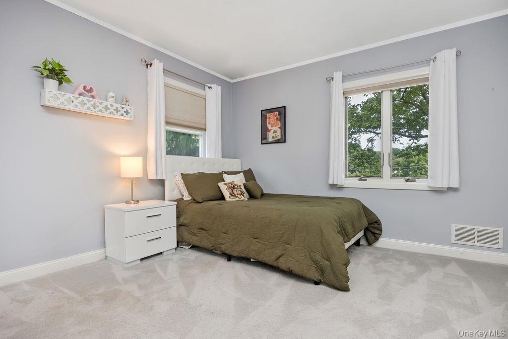 1 Earl Road, Melville, NY 11747