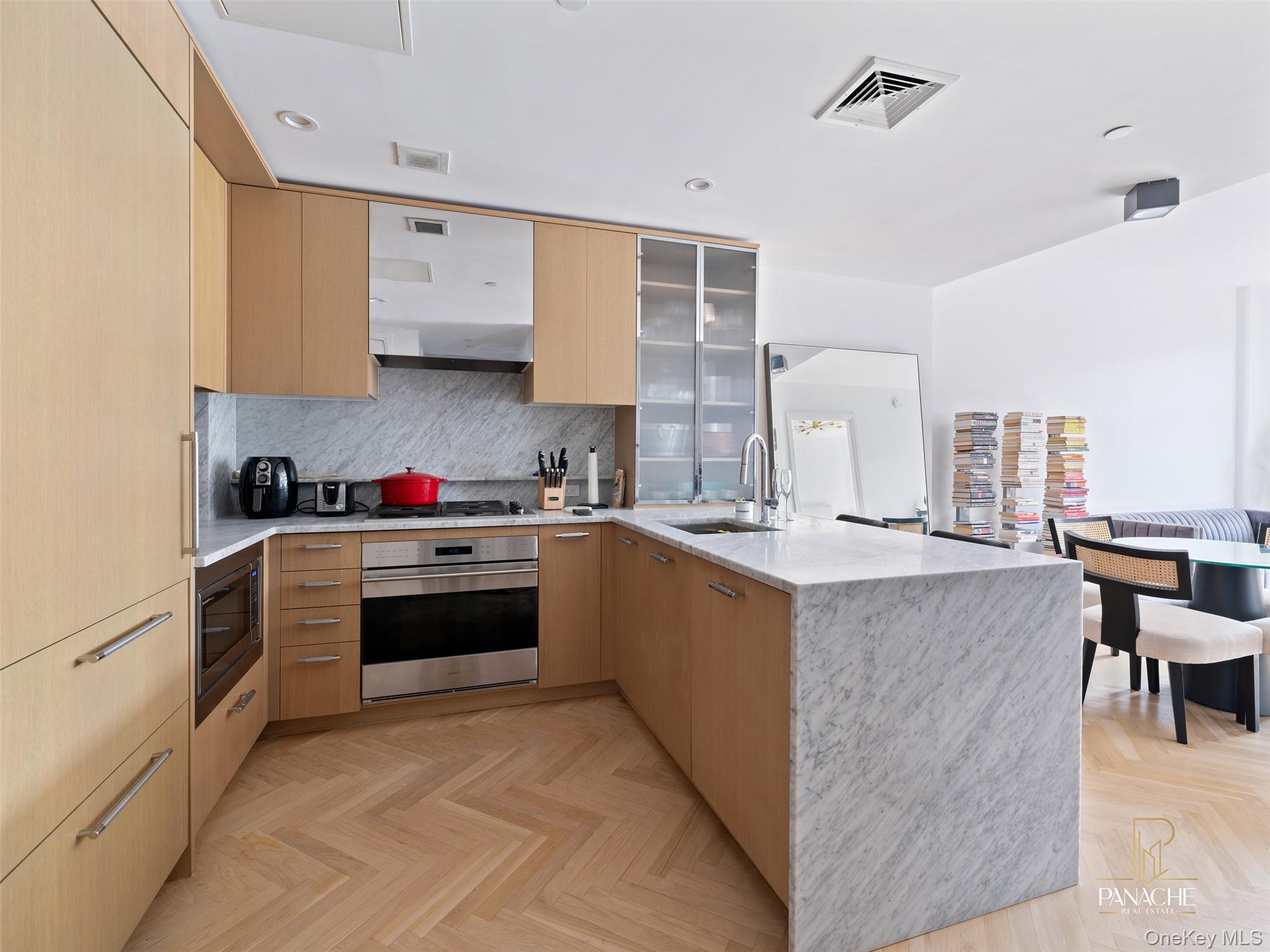 300 W 122nd Street # 6N, New York (Manhattan), NY 10027