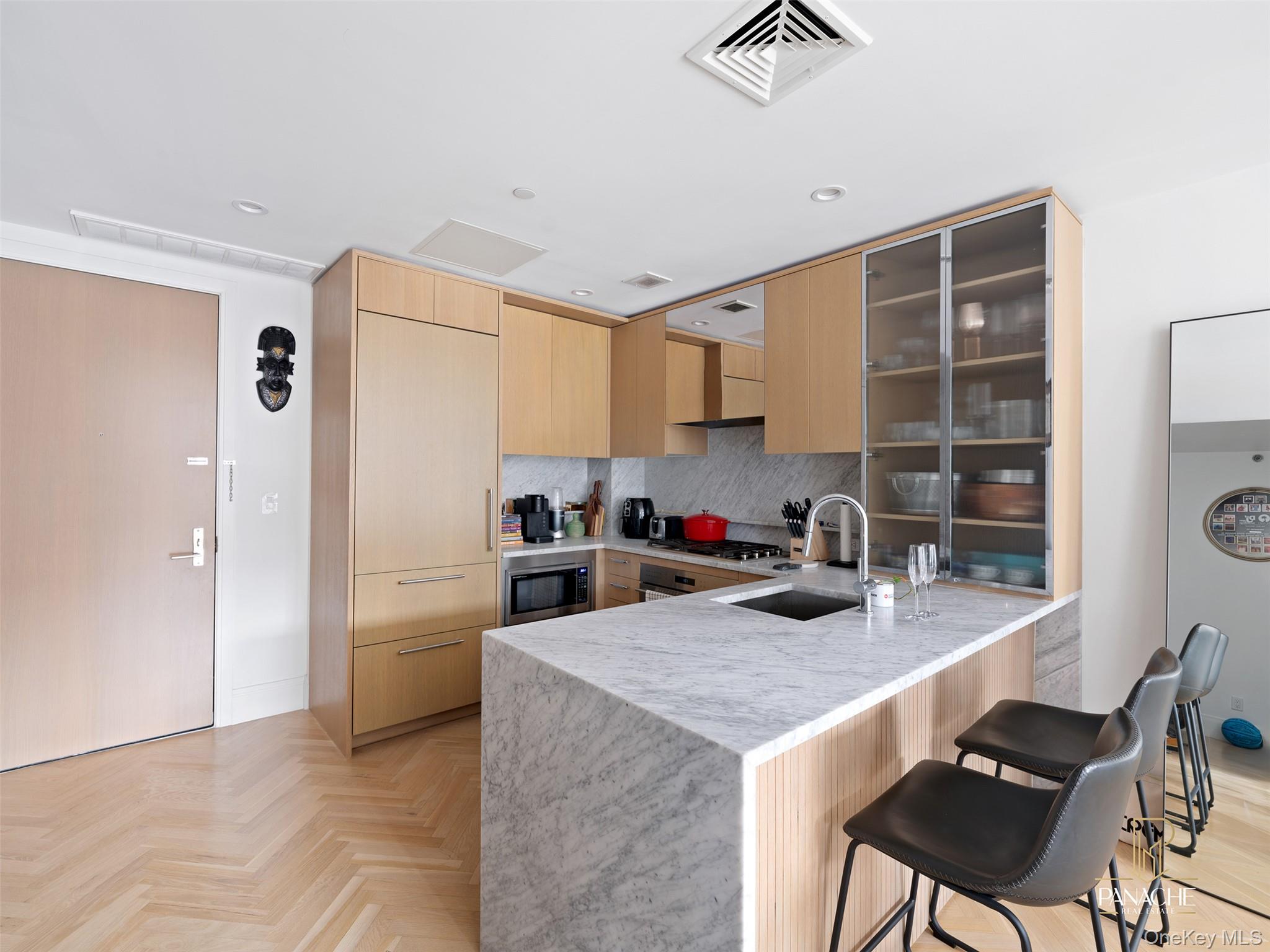 300 W 122nd Street # 6N, New York (Manhattan), NY 10027