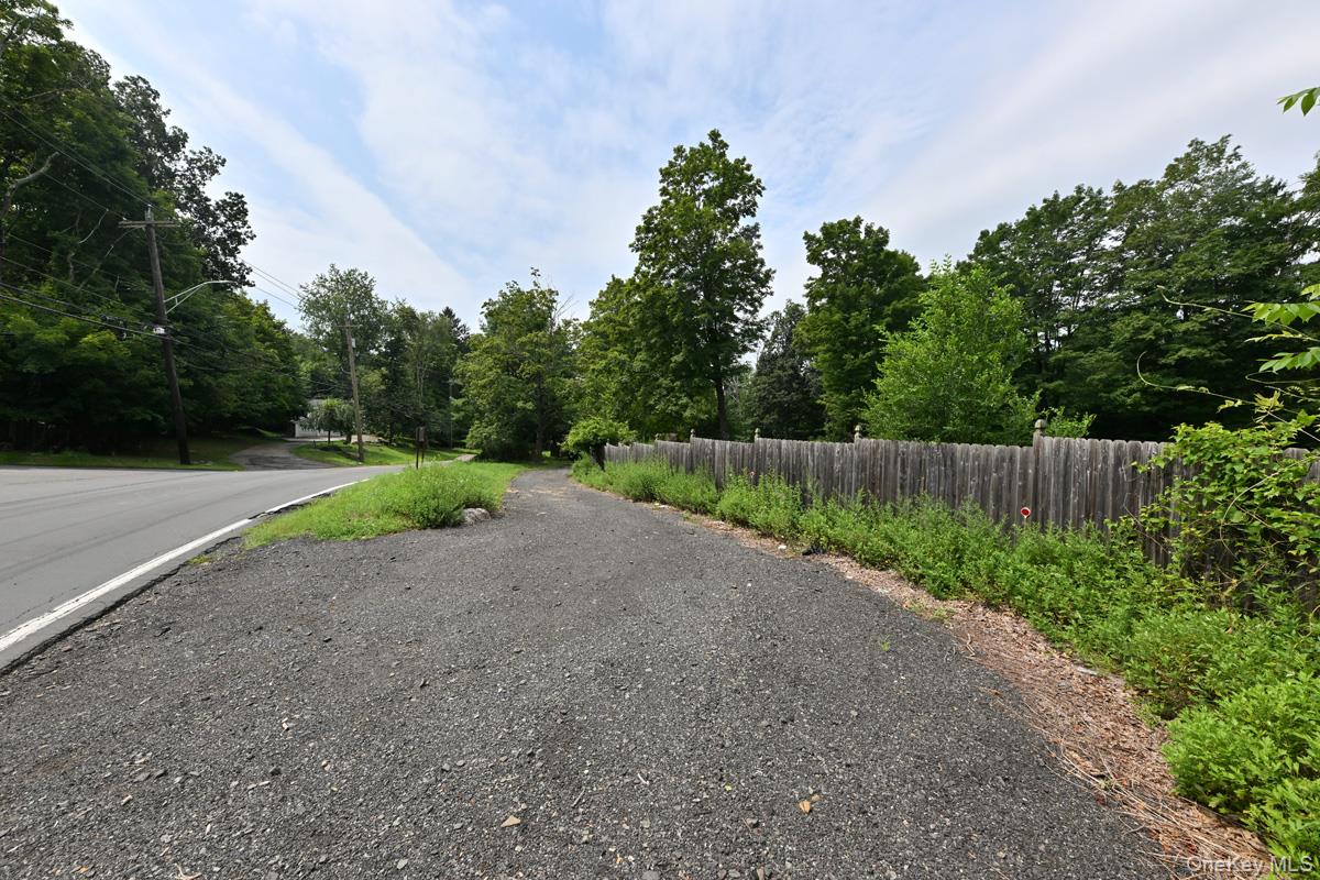 456 Saddle River Road, Airmont, NY 10952