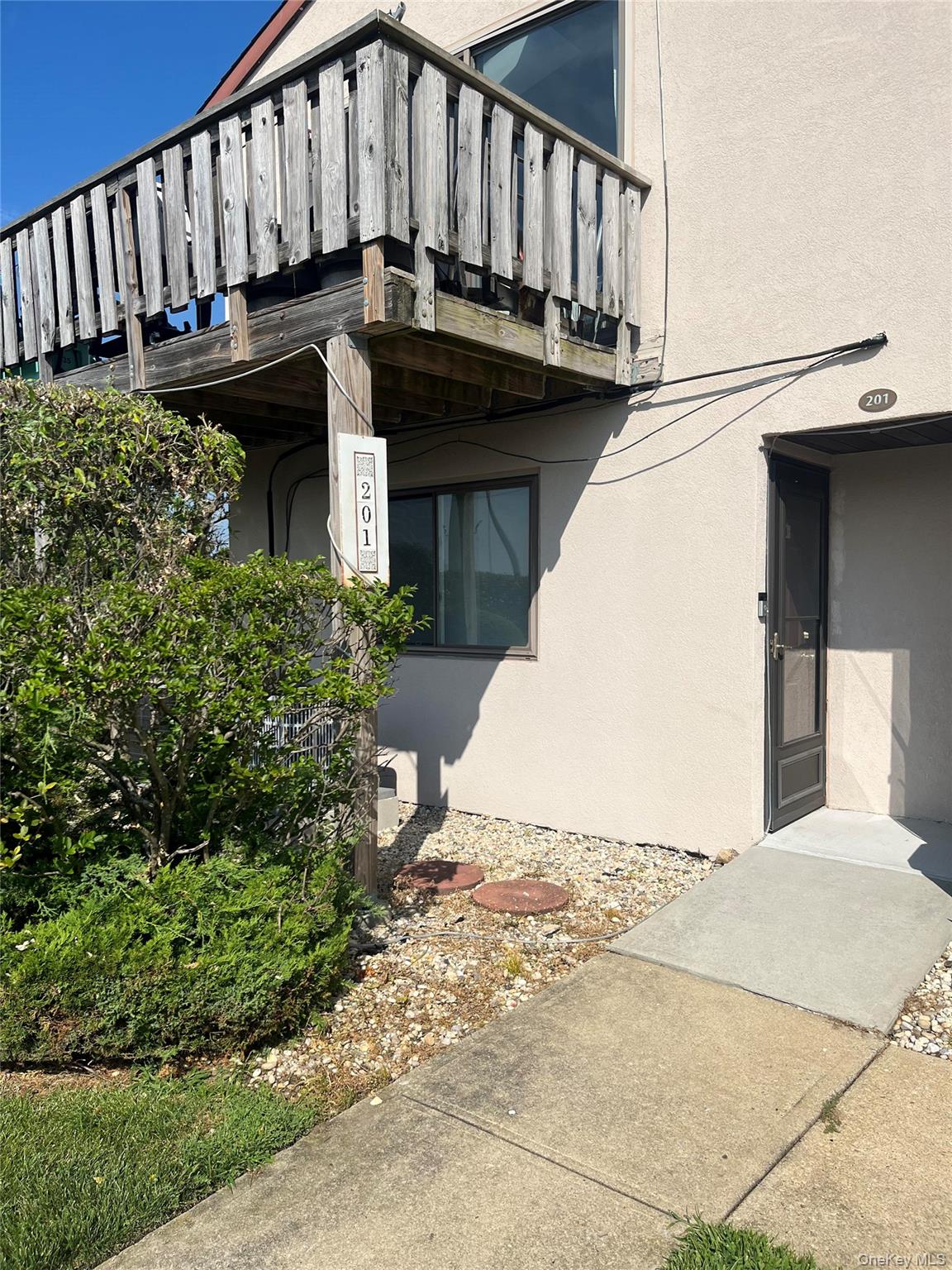 1 Anchorage Way # 201, Freeport, NY 11520
