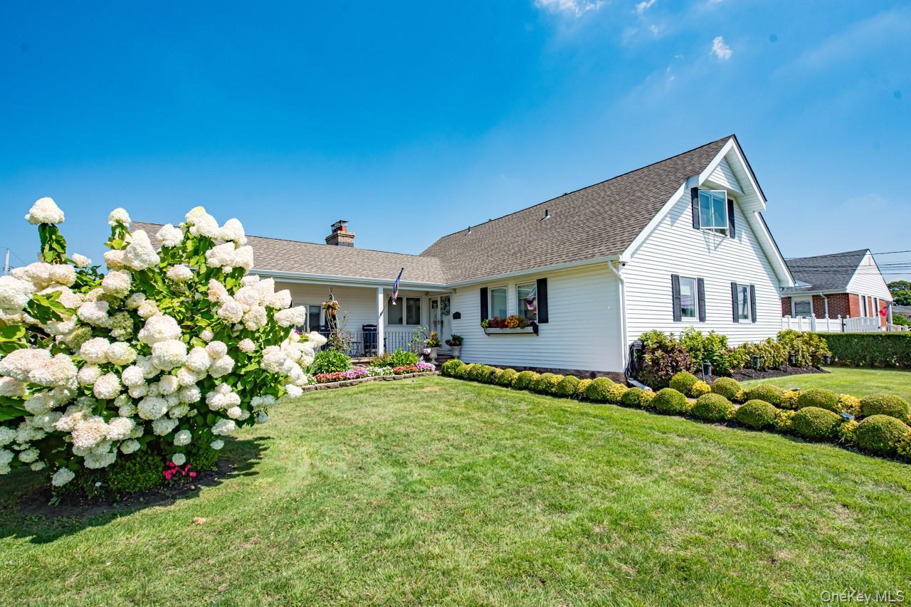 900 4th Street, West Babylon, NY 11704