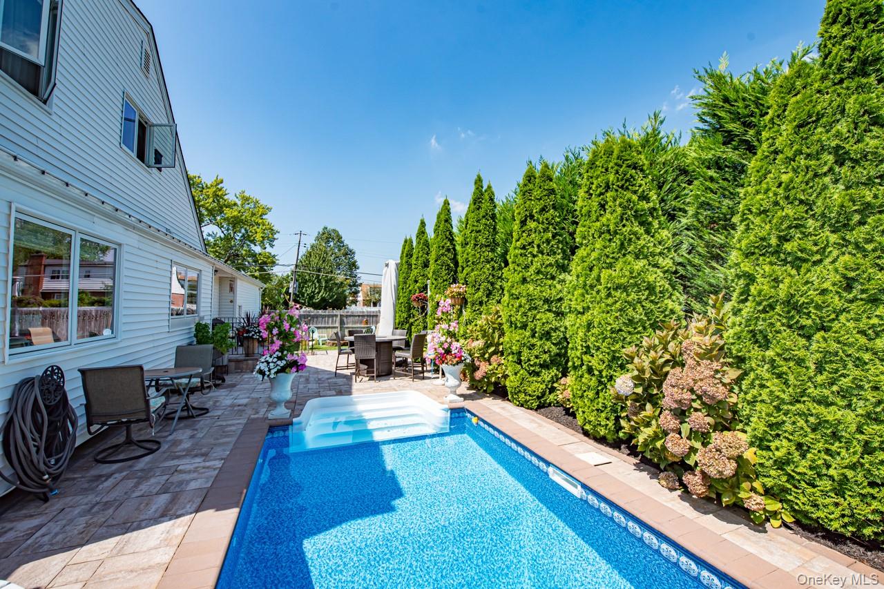 900 4th Street, West Babylon, NY 11704