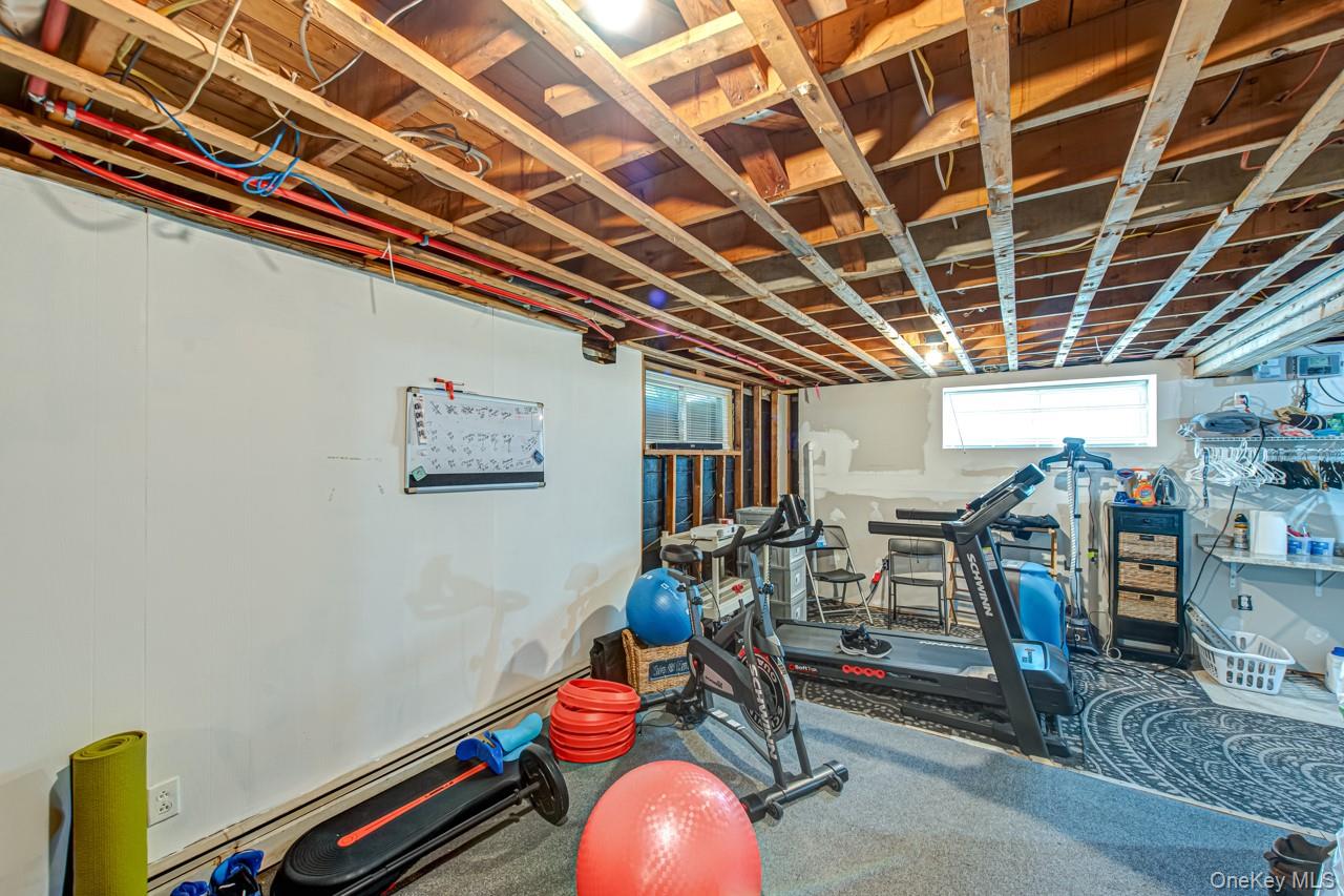 900 4th Street, West Babylon, NY 11704