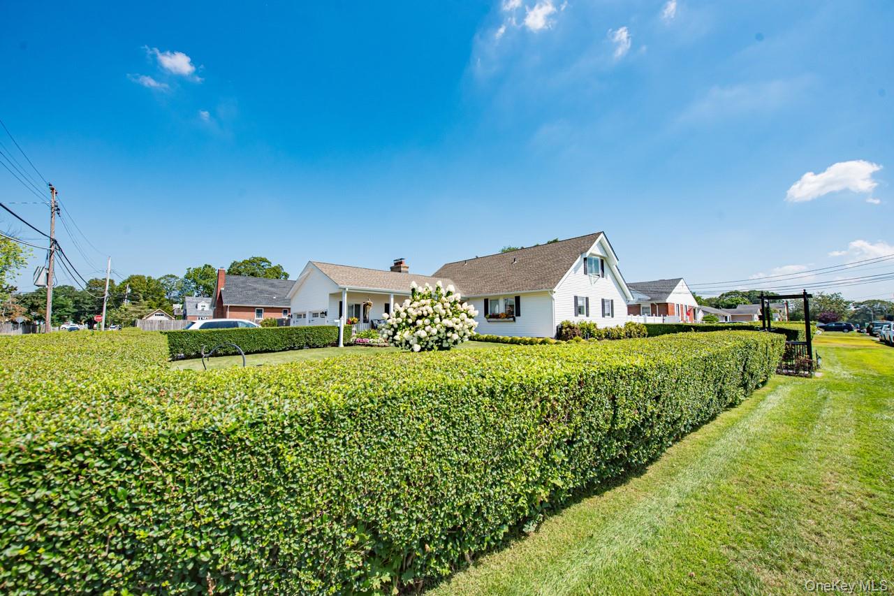 900 4th Street, West Babylon, NY 11704