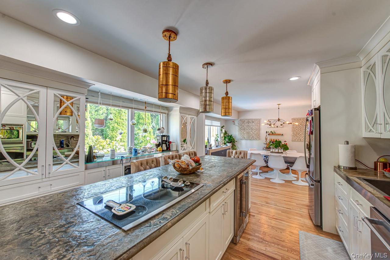 900 4th Street, West Babylon, NY 11704